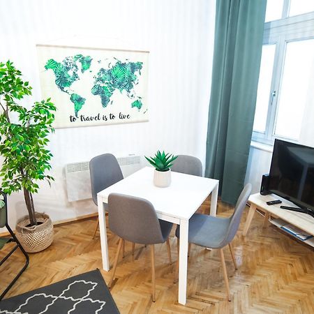 Lovely Apartment In Erzsebetvaros A57 Budapest Bagian luar foto