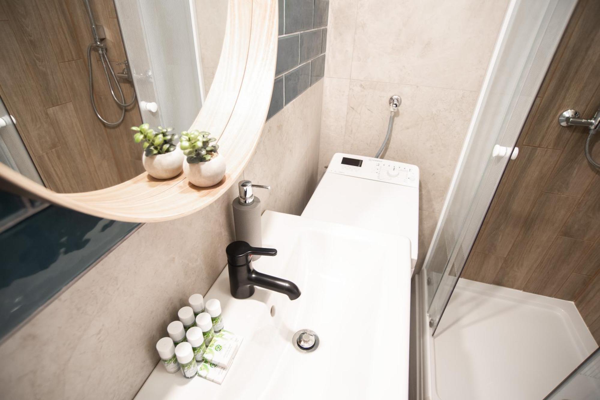 Lovely Apartment In Erzsebetvaros A57 Budapest Bagian luar foto